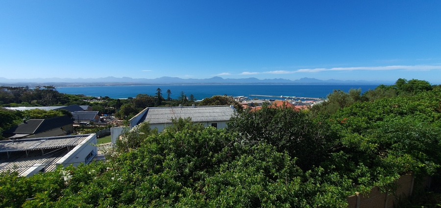 4 Bedroom Property for Sale in Mossel Bay Central Western Cape